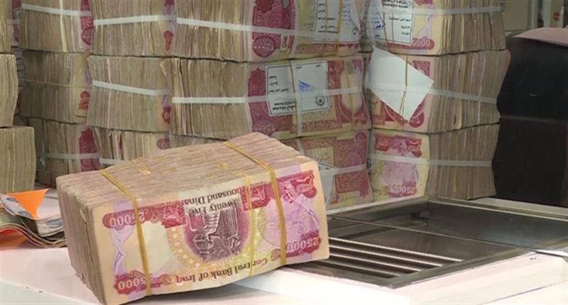 "حكومة العراق" تصدر بيان عاجل الان بشأن رواتب الموظفين وتحذير من التصعيد