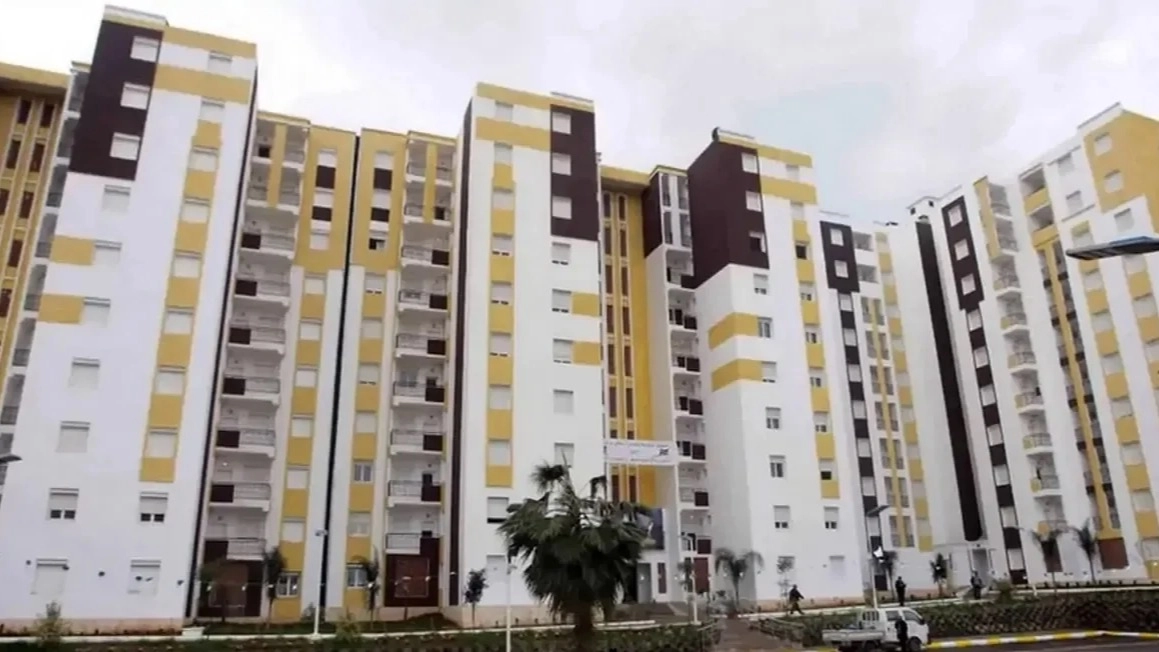 “لينك مباشر” خطوات تعبئة استمارة في سكنات عدل 3 المرحلة الثانية في الجزائر 2024 والشروط المطلوبة
