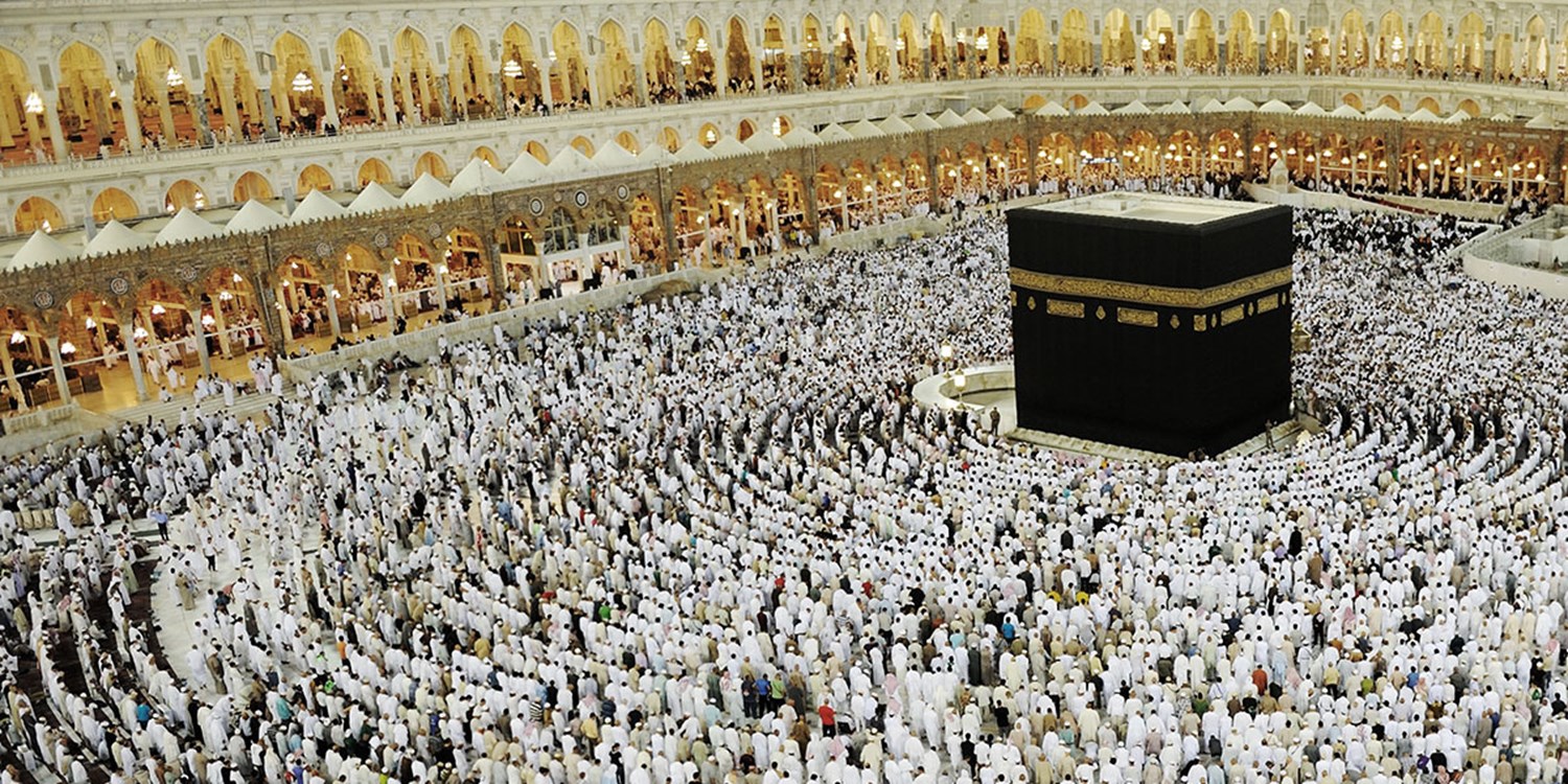 “اغتنم الفرصة وقدم الآن ” كيفية التسجيل في قرعة الحج بالجزائر 2025 عبر الرابط الرسمي وأبرز الشروط اللازمة