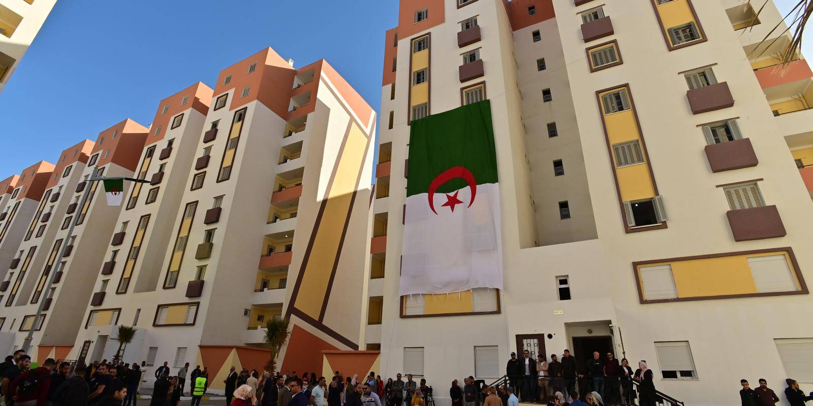 “أدخل شوف اسمك من هنا” الاستعلام عن أسماء المقبولين في سكنات عدل 3 المرحلة الأولى عبر الموقع الرسمي لوكالة عدل