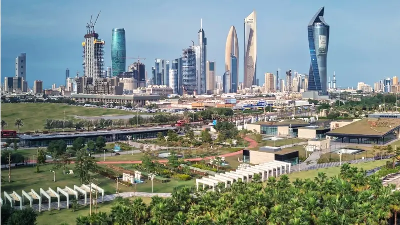 الكويت تحظر العمل في هذه الأماكن وعقوبات حاسمة على المخالفين