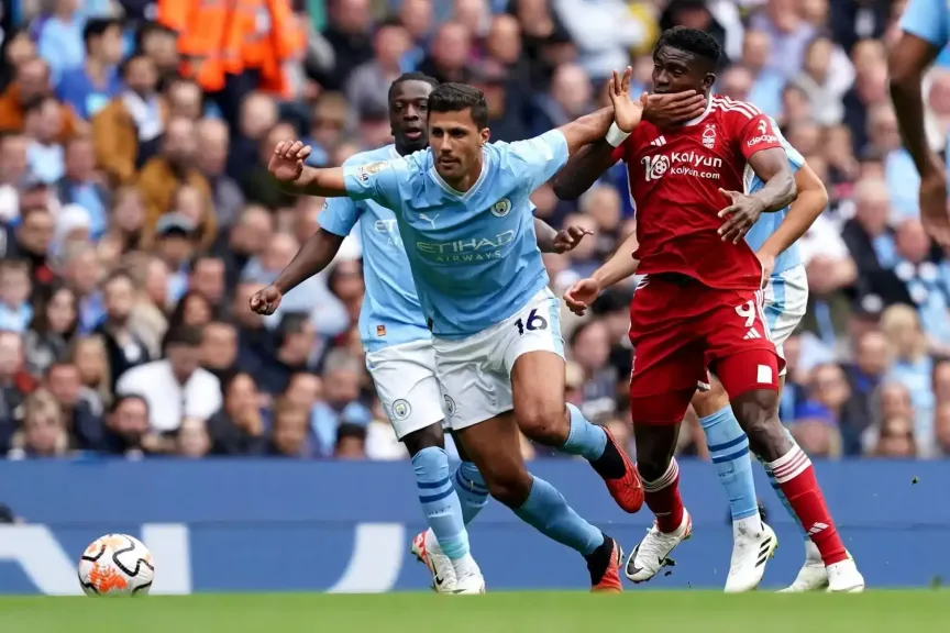 مباراة مانشستر سيتي نوتنجهام فورست خلال لحظات على القنوات الناقلة