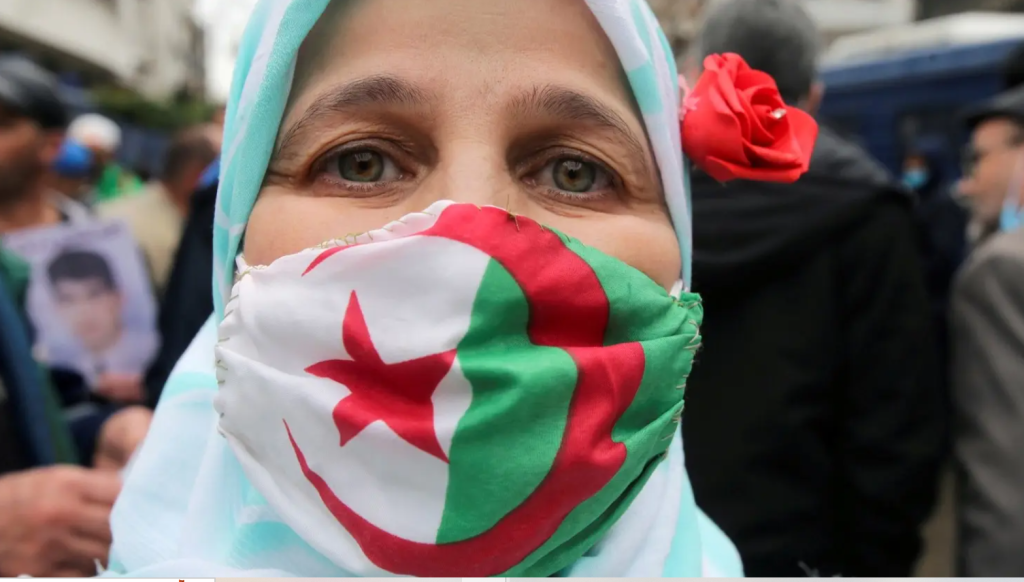 منحة المرأة الماكثة في البيت 2025