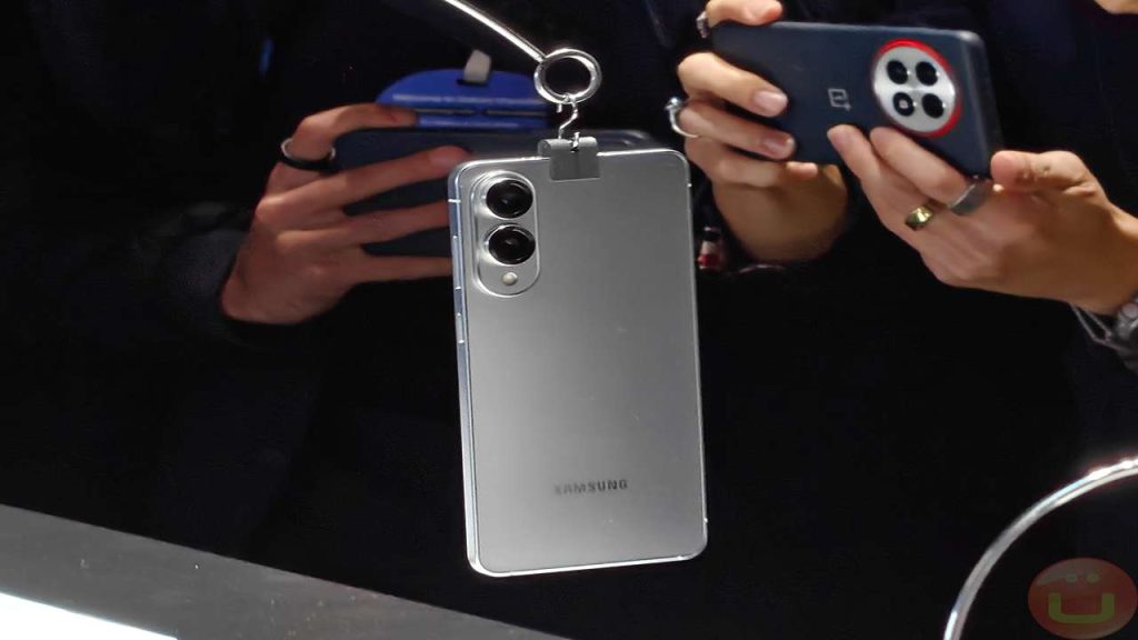 “سامسونج تتحدى الجميع” هاتف samsung galaxy s25 edge بتصميم ممتاز يخطف الأنظار وتقنيات رائعة.. والسعر مفاجأة 