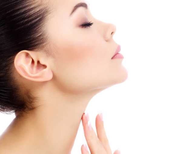 تمارين تحمي الرقبة من التجاعيد والترهل ودون الحاجة إلى عمليات تجميل