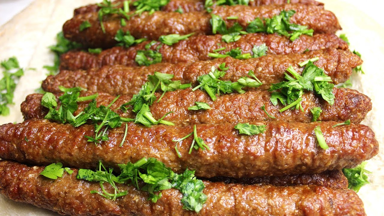 بتتبيلة المطاعم الأصلية والطعم هيخطفك من أول قطمة.. طريقة عمل كفتة الحاتي بدون فحم هتعمليها كل يوم من سهولتها!