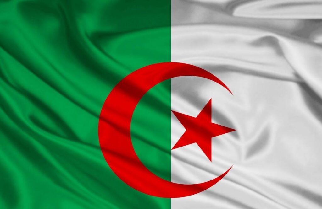 التسجيل في منحة المرأة الماكثة بالبيت في الجزائر