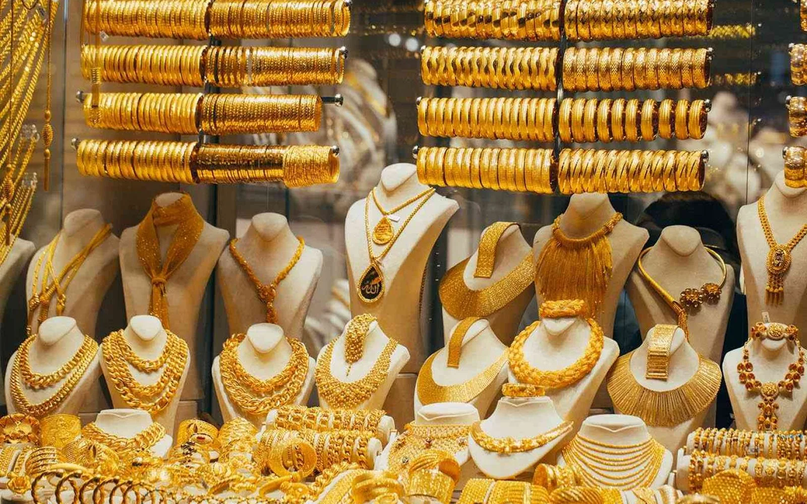 بعد الزيادة الكبيرة عالميَا… أسعار الذهب اليوم الجمعة 17 اكتوبر ارتفاع عيار 21