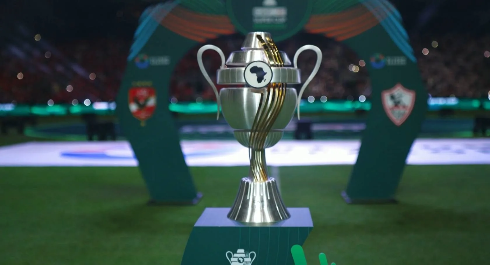 كأس السوبر الإفريقي بمواجهة حرة بين بيراميدز ضد نهضة بركان والقنوات الناقلة 2025