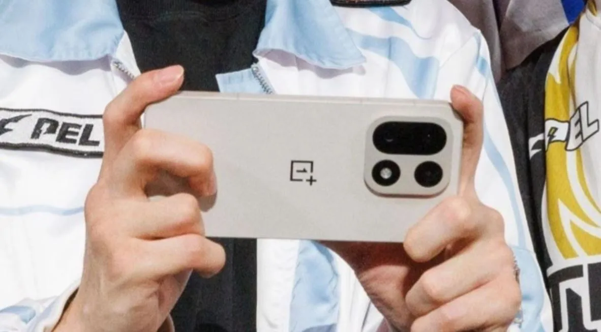 وان بلس تفاجئ العالم.. هاتف OnePlus 15 الجبار يدخل سوق الأكثر مبيعًا