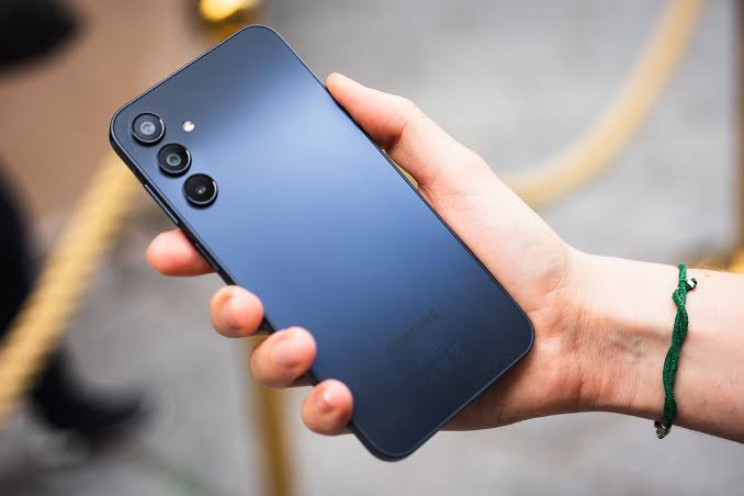 هاتف الفئة الاقتصادية الجديد.. مواصفات Samsung Galaxy A16 كاملة