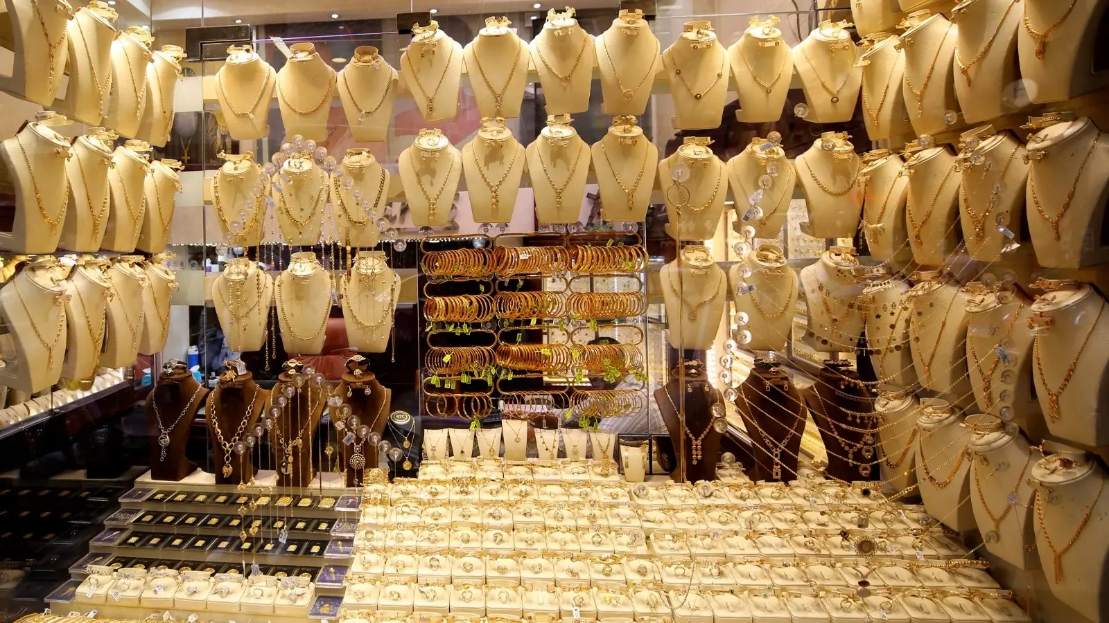 ارتفاع جنوني .. سعر جرام الذهب عيار 21 اليوم في مصر بتاريخ يوم 24 من ديسمبر2025